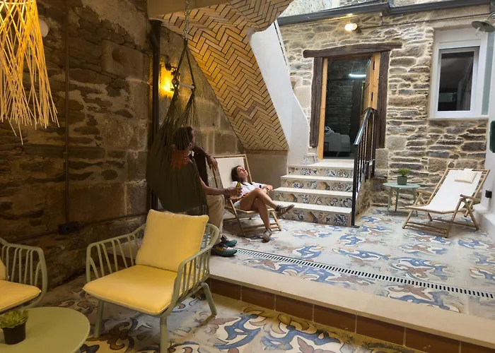 Go Compostela - 6 Pax * サリア