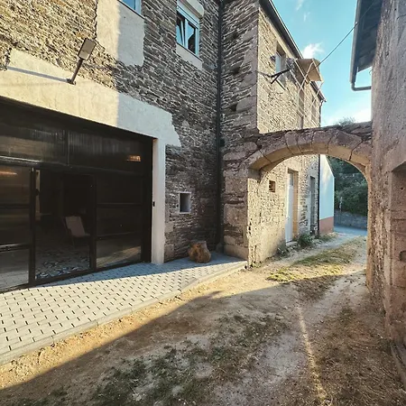 Go Compostela - 6 Pax Sarria